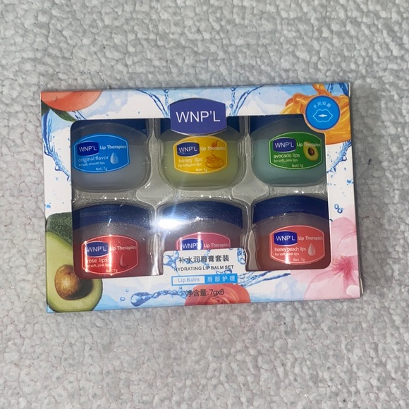 Moisturizing Lip Balm 6 Pack - Picture 4 of 5